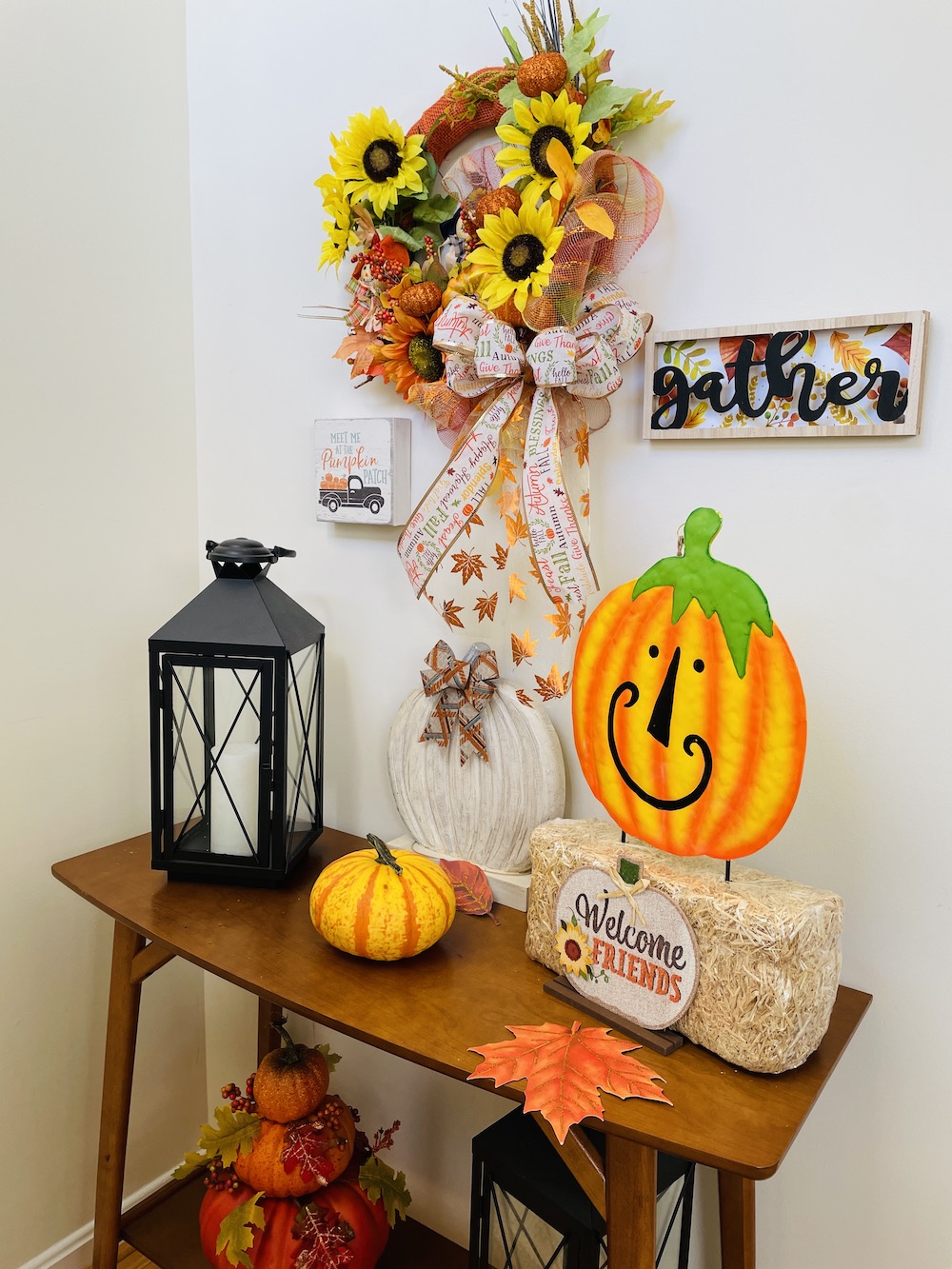 Fall Entryway Decorations for an Autumn Home Refresh this Season
