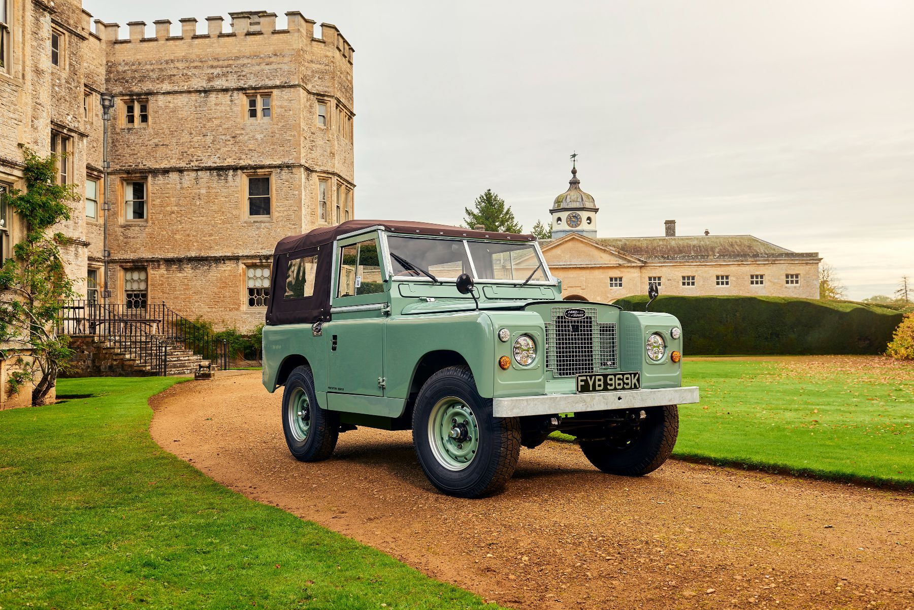 Land Rover Series II in Sri Lanka, price and recommendations