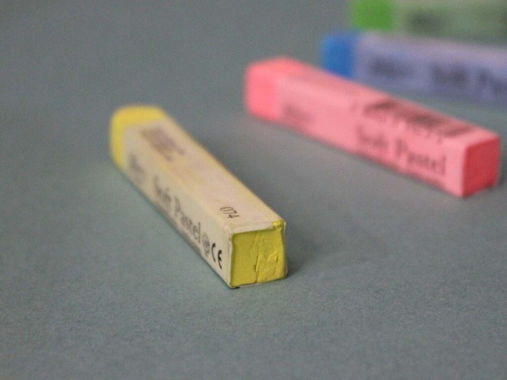 Oil Pastels vs Soft Pastels What are the Differences?