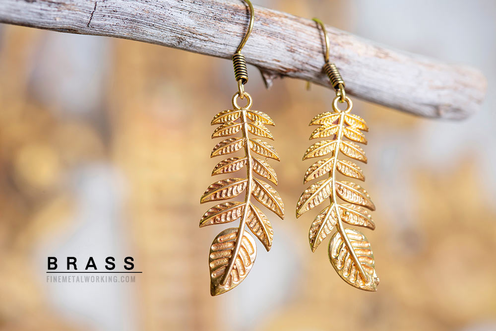 Metals That Look Like Gold. Alternatives to Gold Jewelry.