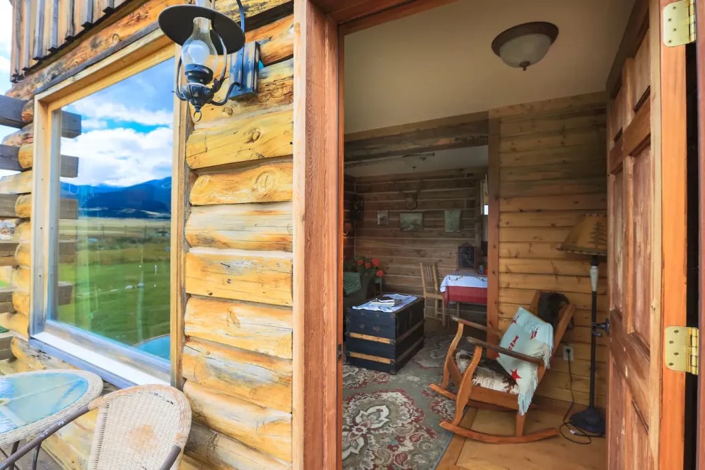 Lost Antler Cabin A Rustic Retreat Amidst Nature's Embrace Finest Cabins