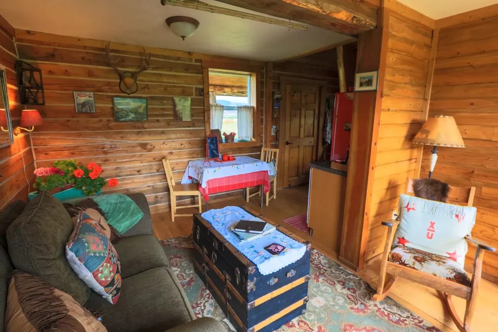 Lost Antler Cabin A Rustic Retreat Amidst Nature's Embrace Finest Cabins