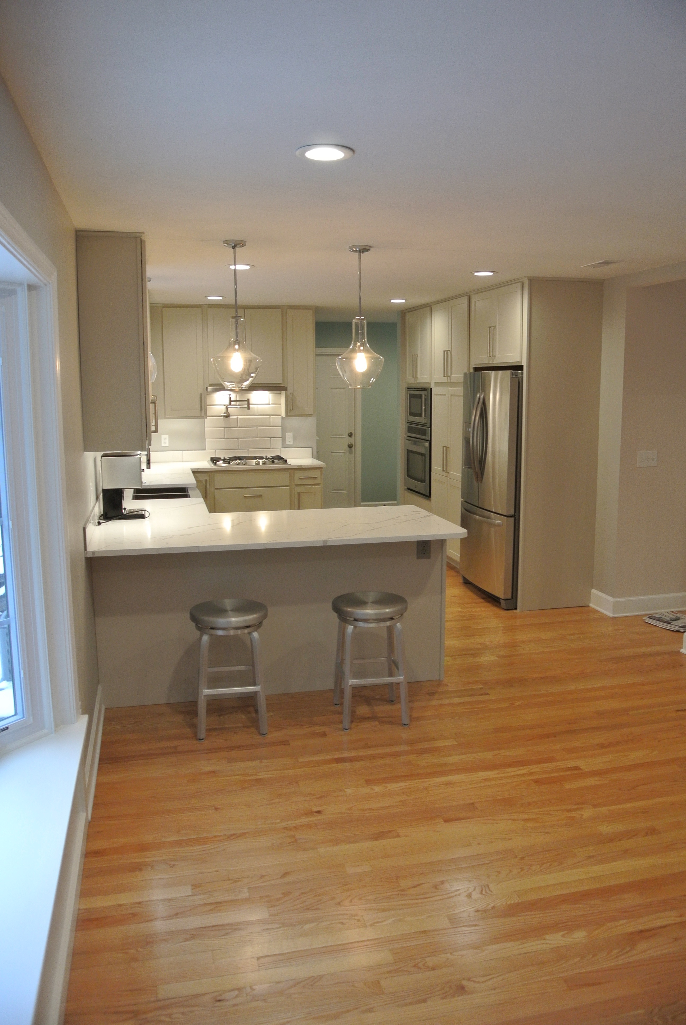 kitchenvertical Lake and Village Realty LLC