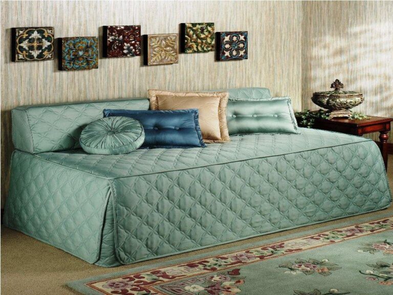 Daybed Covers For Protecting The Longevity Of The Item Finserving