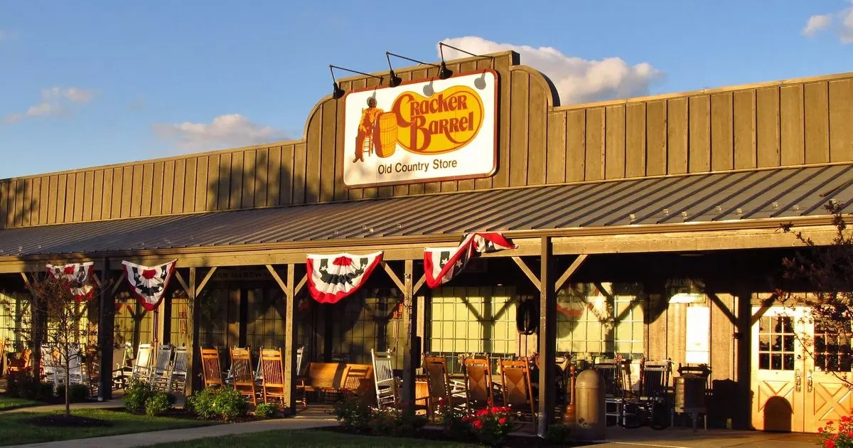 Does Cracker Barrel Take Apple Pay? Updated Guide!