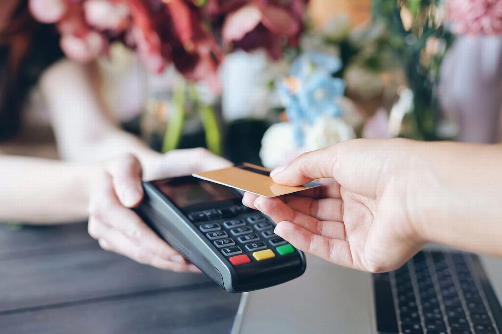 Apollo Private Equity Funds Acquires Ingenico