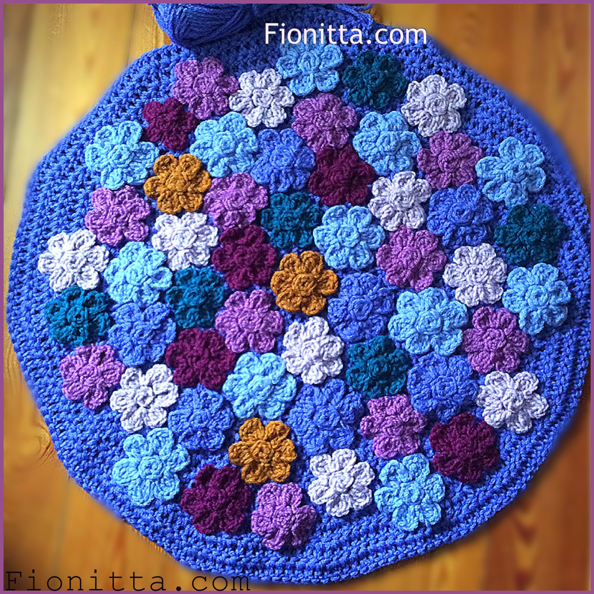 Crochet flower rug Fionitta crochet