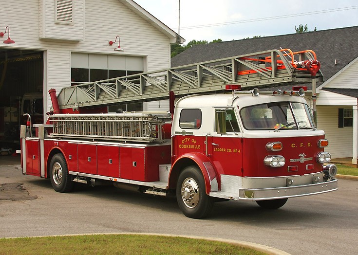Fire Engines Photos Cookeville, TN Ladder 4