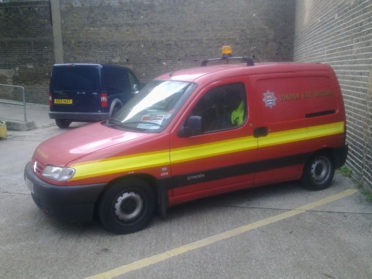Fire Engines Photos London Fire Brigade Citroen Van, 2002