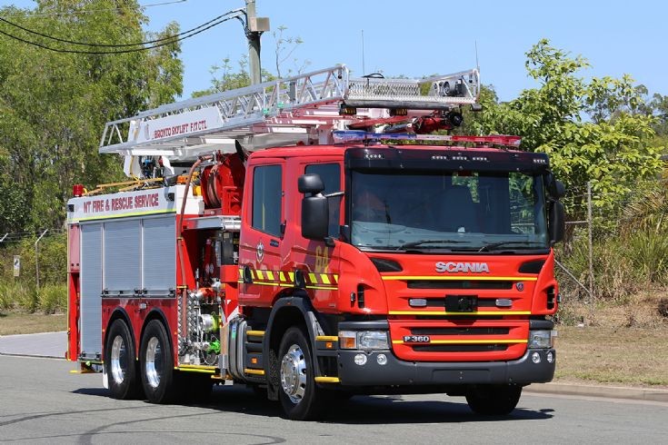 Fire Engines Photos - Scania P360 fitted with Bronto F17 CTL