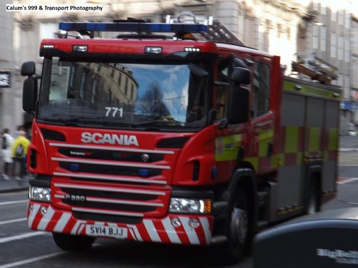 Fire Engines Photos - Scottish Fire and Rescue Scania P280