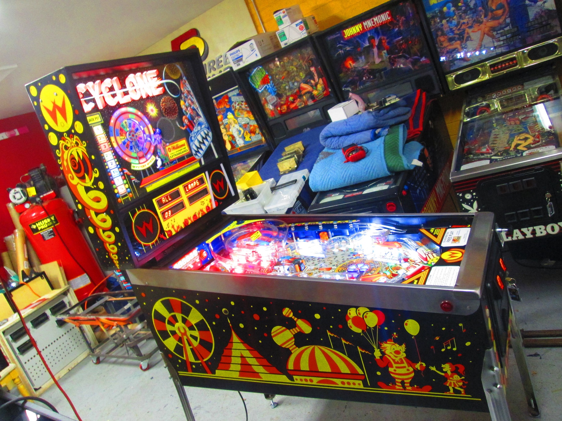 Cyclone Looks Great! Firebird Pinball