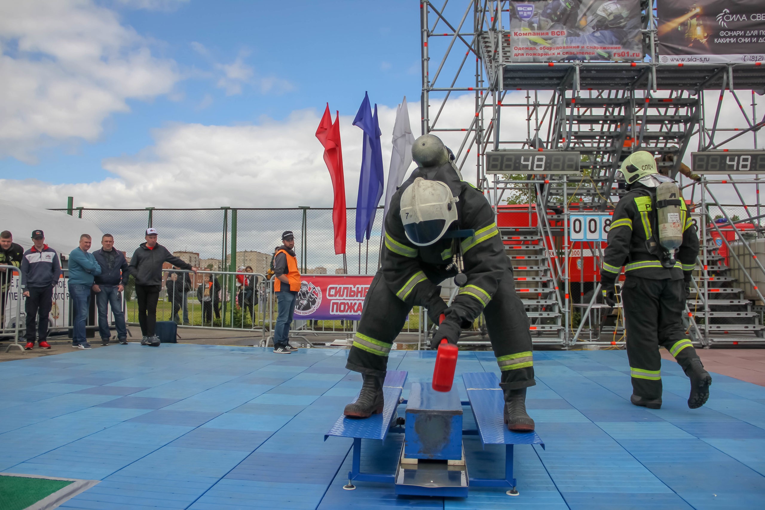 сильнейший пожарный 2021
