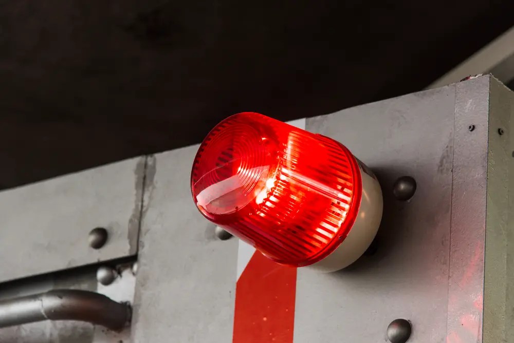 Fire Alarm Flashing But No Sound: Causes & Solutions – Fire safety support