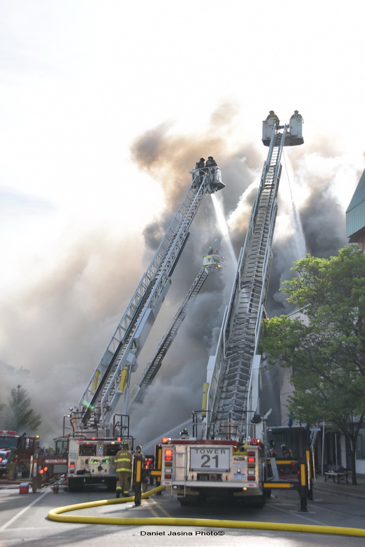 Commercial fire in Lapeer, MI June 5, 2021