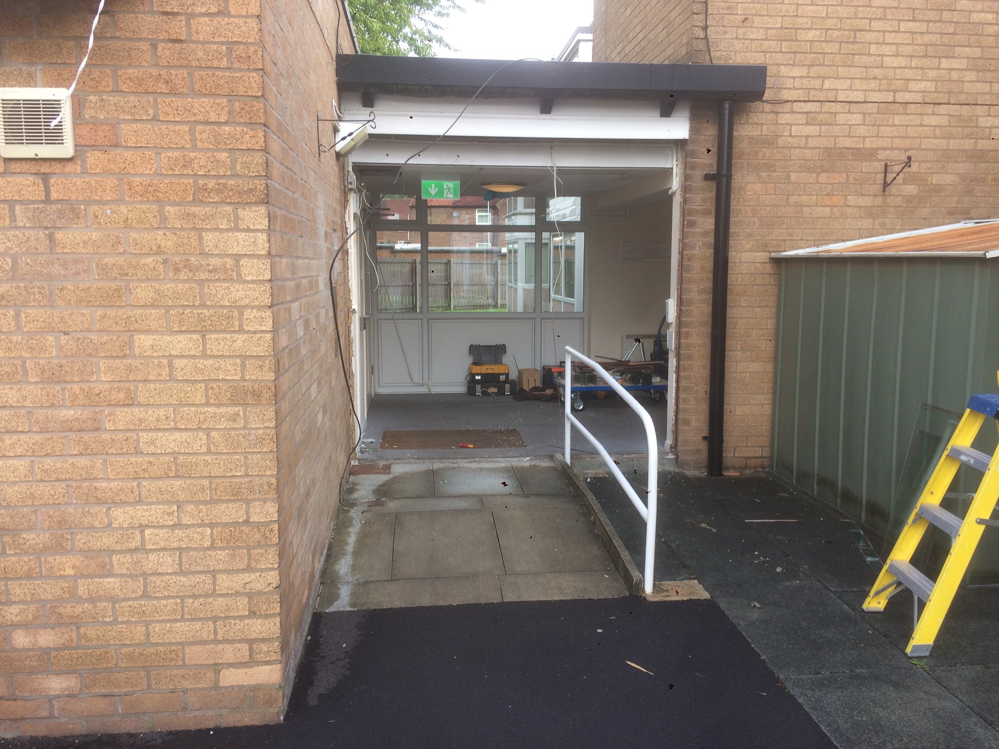 Automated Sliding Doors Manchester Call 0161 638 5984