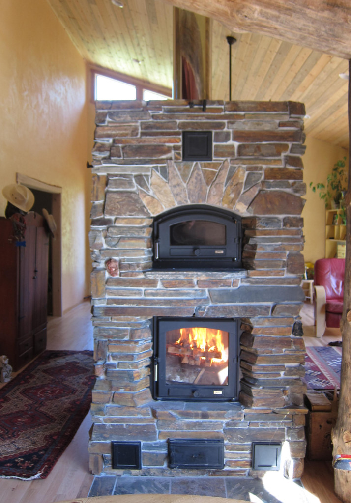 Ledge Stone Masonry Heater Near Eugene, Oregon Firespeaking