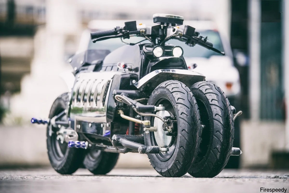 DODGE TOMAHAWK FASTEST BIKE IN THE WORLD 420 MPH
