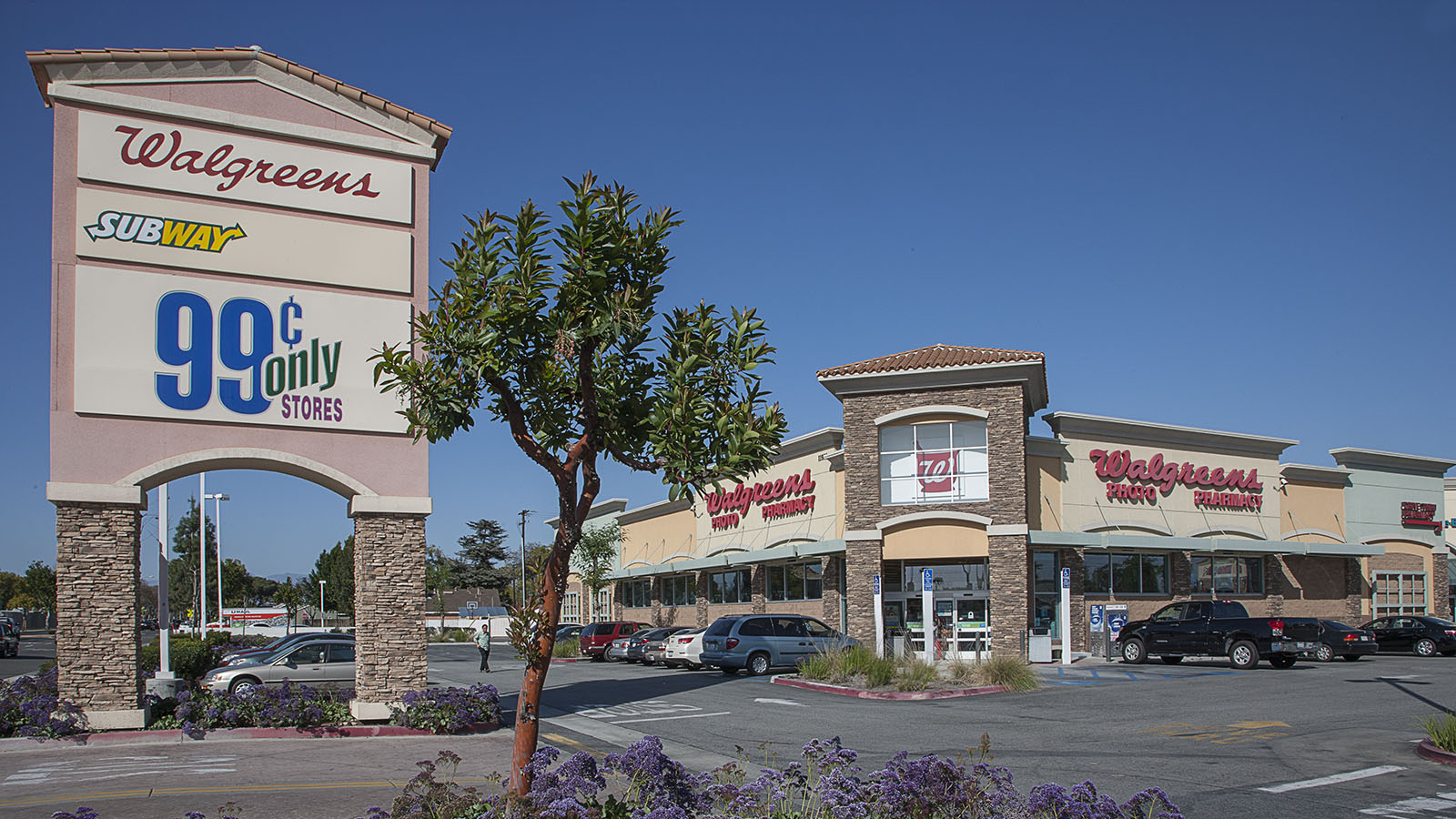 FIRESTONE & STUDEBAKER CENTER