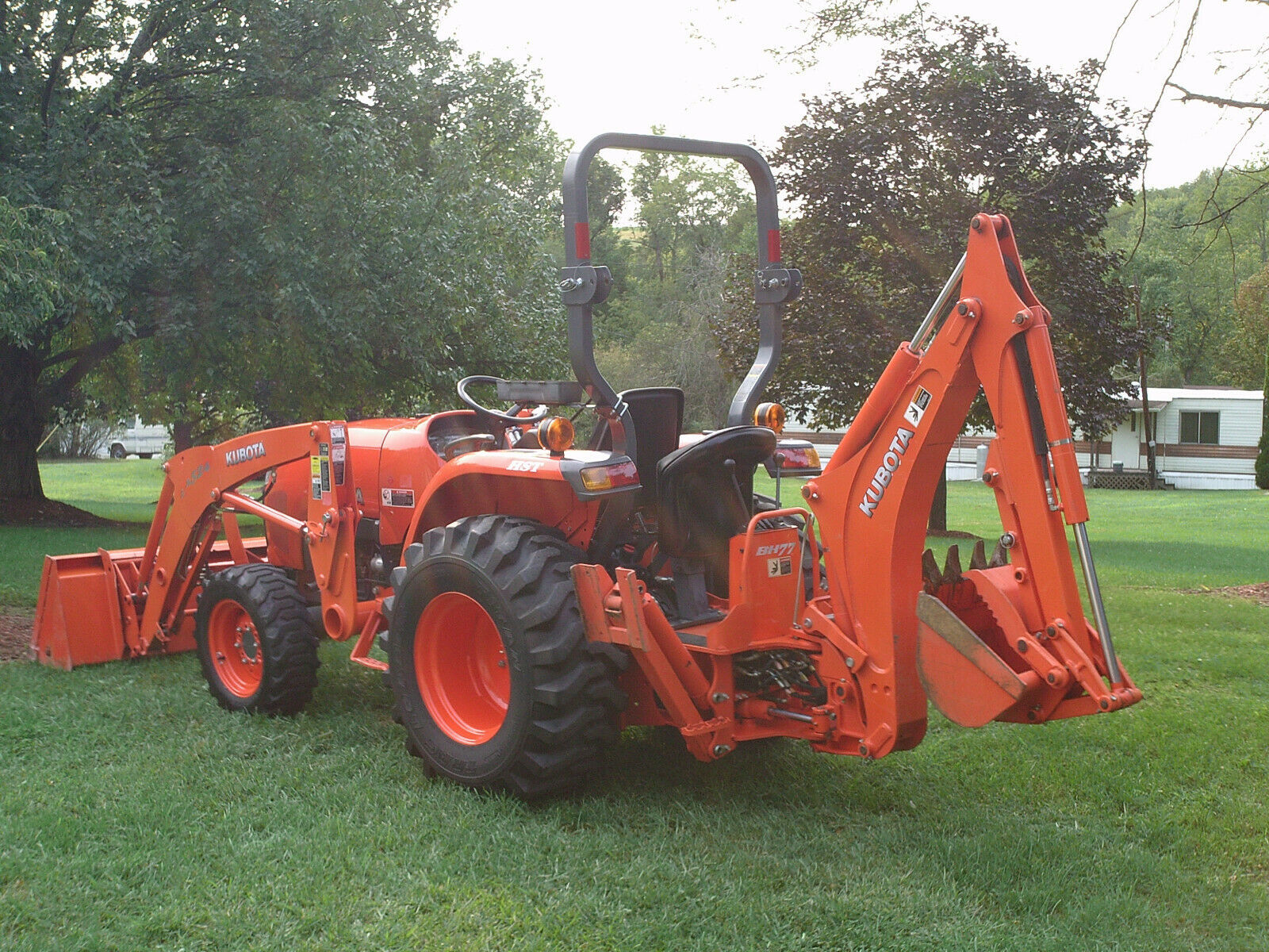 Kubota L3800 - FIRST CONSTRUCTION EQUIPMENT LIMITED