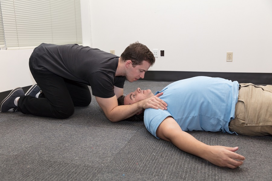 Actress saved man’s life at gym with prompt lifesaving CPR Edmonton