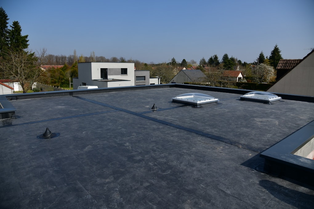 Average Membrane Roof Replacement Cost [2024 Guide]