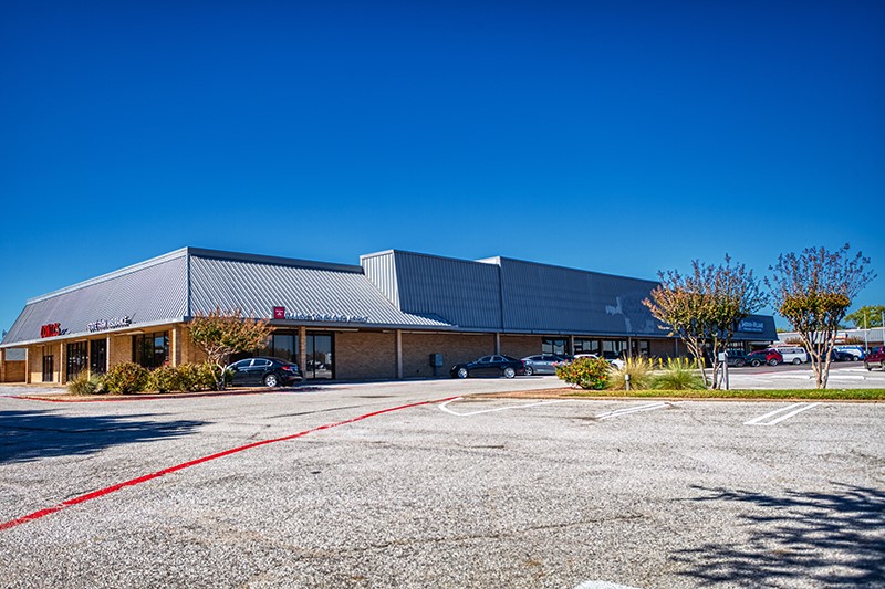 COLONY SQUARE First Commercial Realty Commercial Sales & Leasing