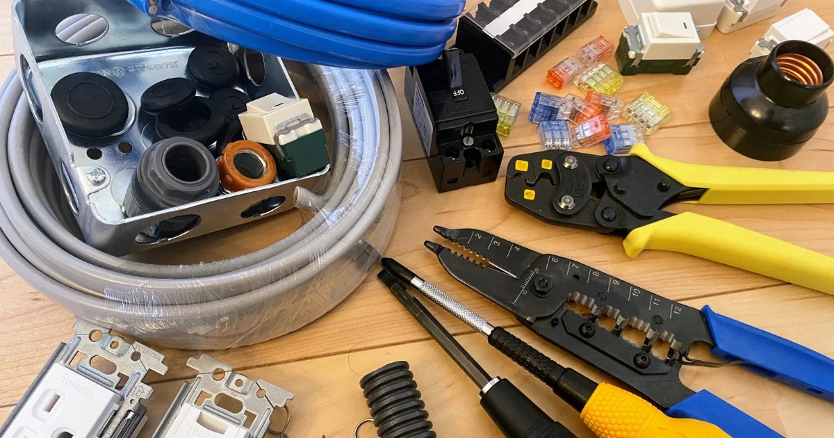 【電気工事士2種】試験で必要な持ち物＆工具！厳選おすすめアイテムを紹介！ FIRSTDAY OF MY LIFE