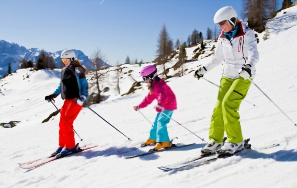 The Benefits of Snowboarding Lessons From Beginner to Pro First