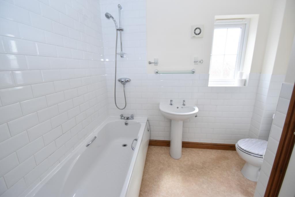 Parliament Close Skegness No Deposit No Fees NOW LET First