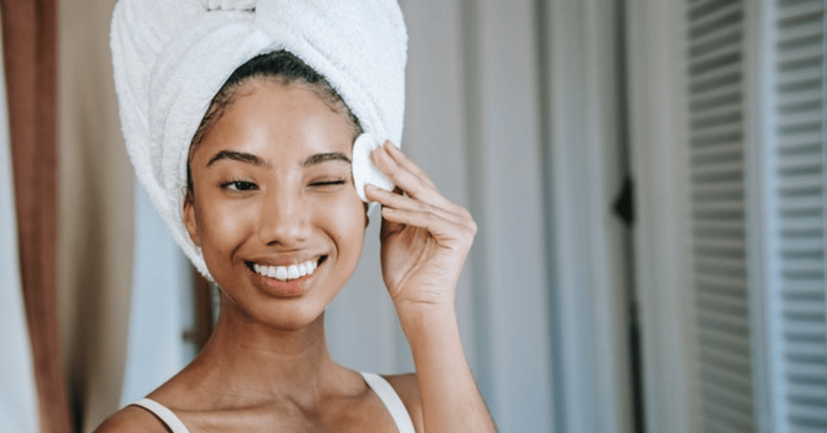 How to Properly Remove Makeup First Impressions