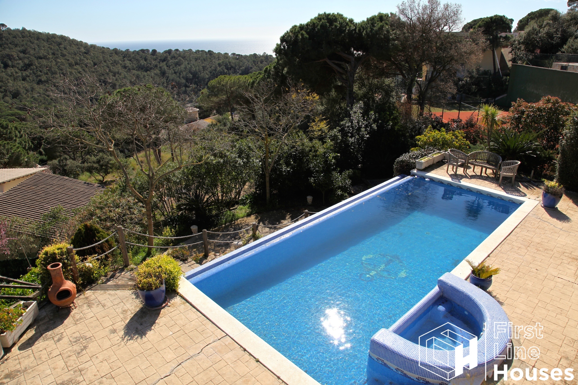 Lloret de Mar detached villa for sale with private pool