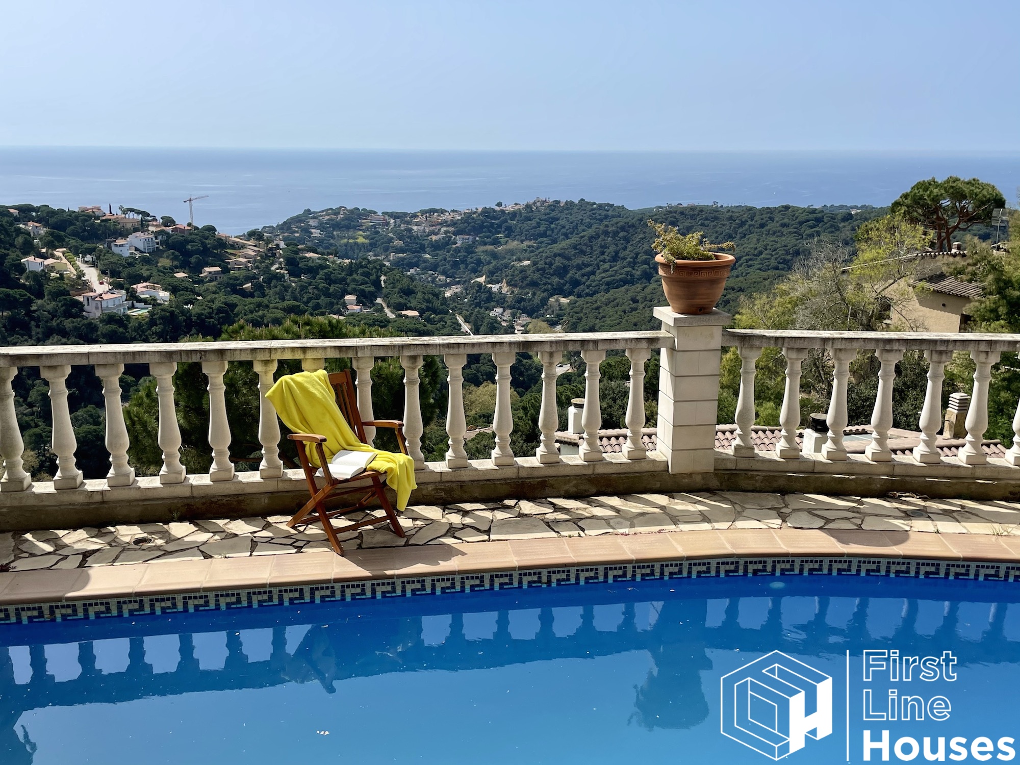Fantastic home to buy near Lloret de Mar with panoramic sea view