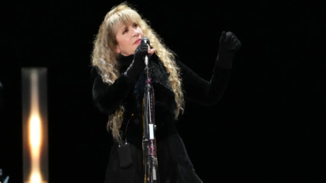 Stevie Nicks Net Worth (Updated 2024)