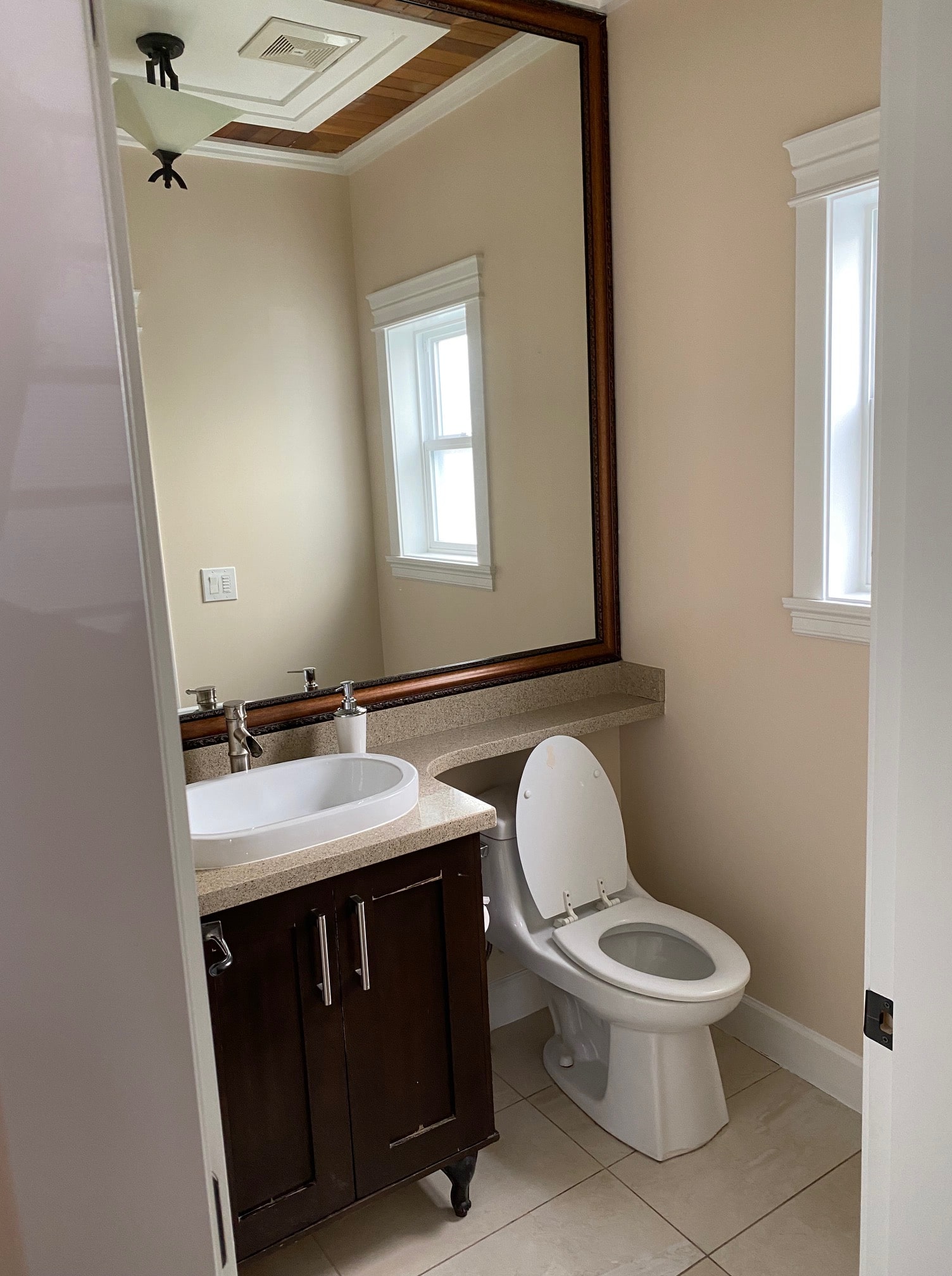 3bd + 2.5 bath Unfurnished Home for Rent in Surrey BC Canada