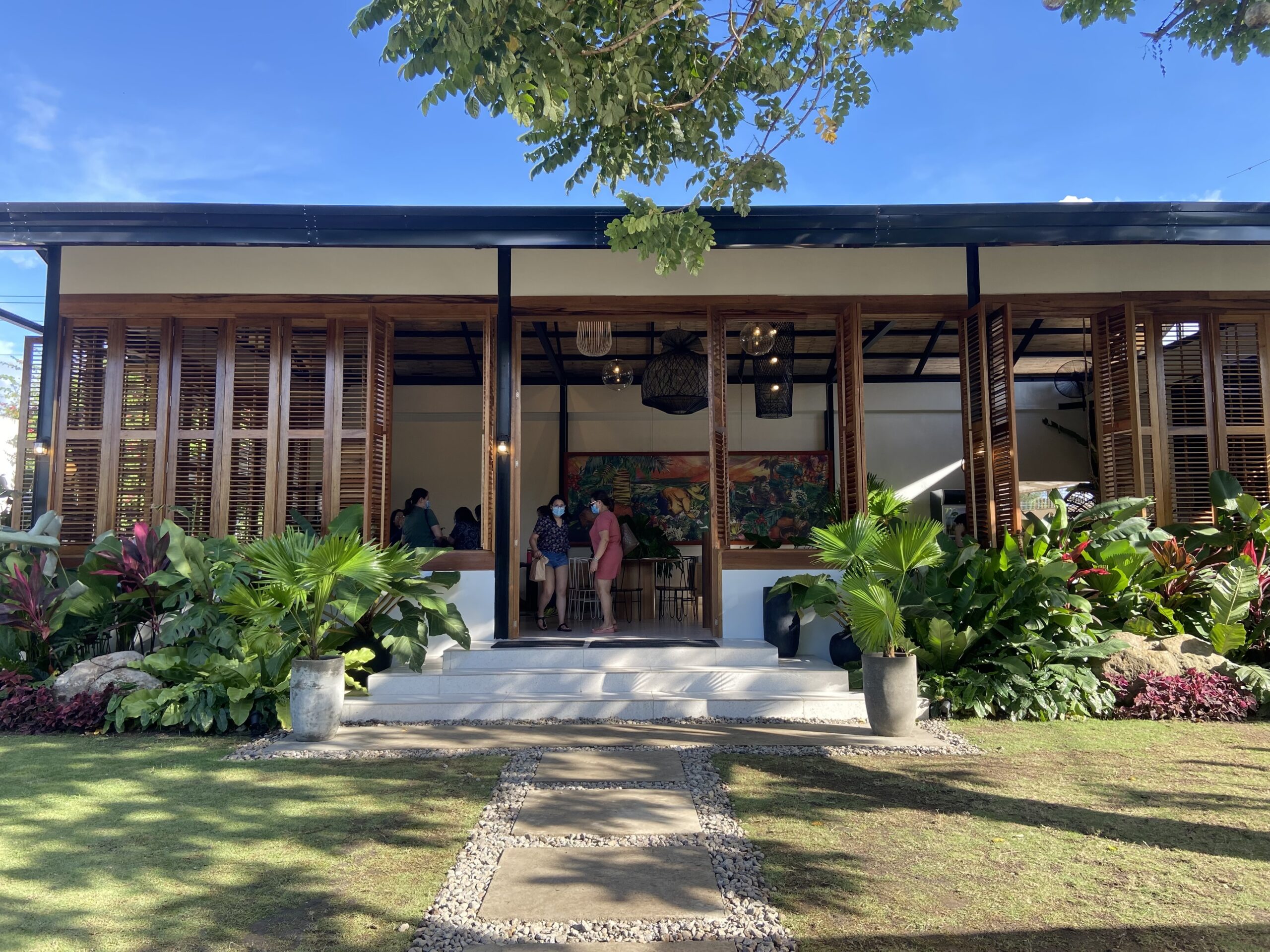 A relaxing dining experience at LANAI by Fresh Start FirstTime Travels
