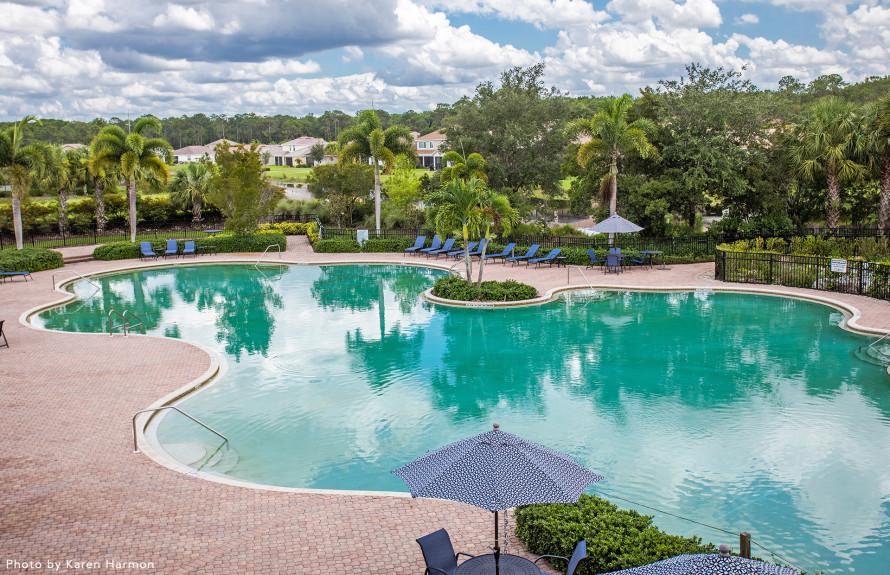 Hampton Lakes At River Hall FirstWalk