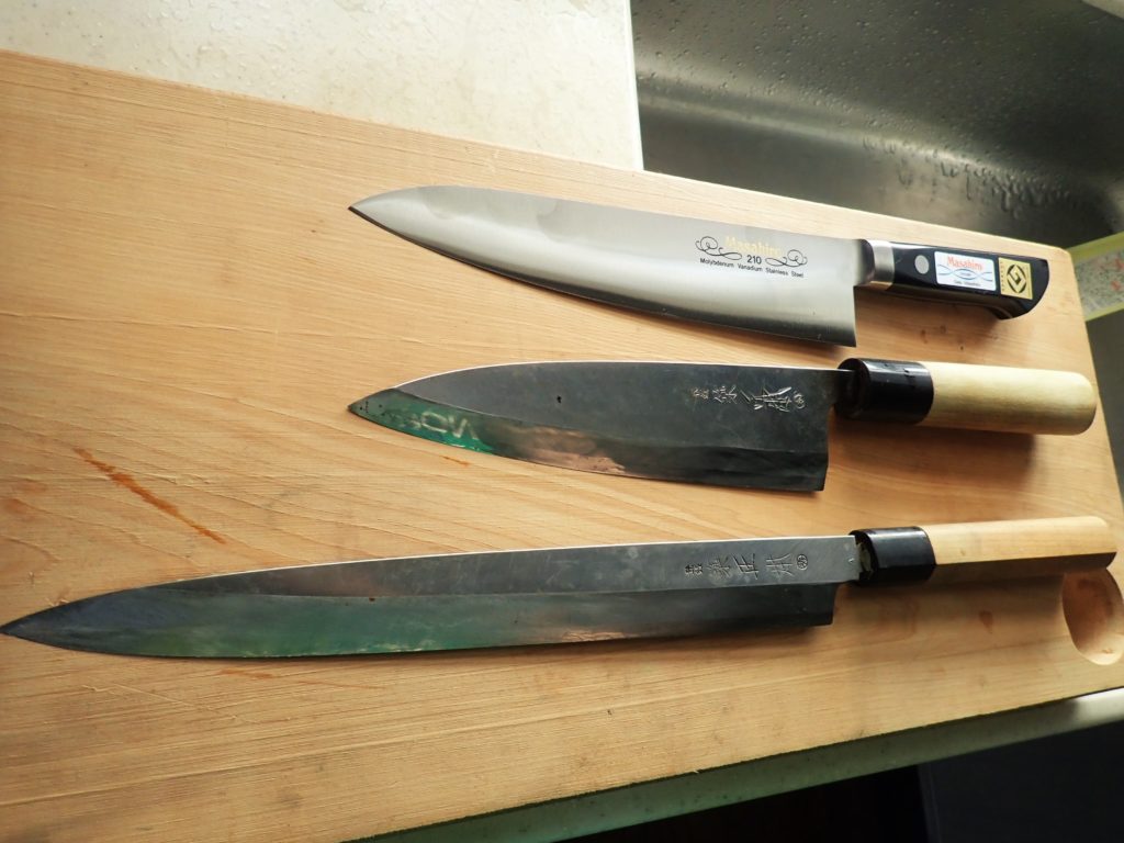 【身近な魚屋が教える】魚捌きに使う包丁の種類と選び方！