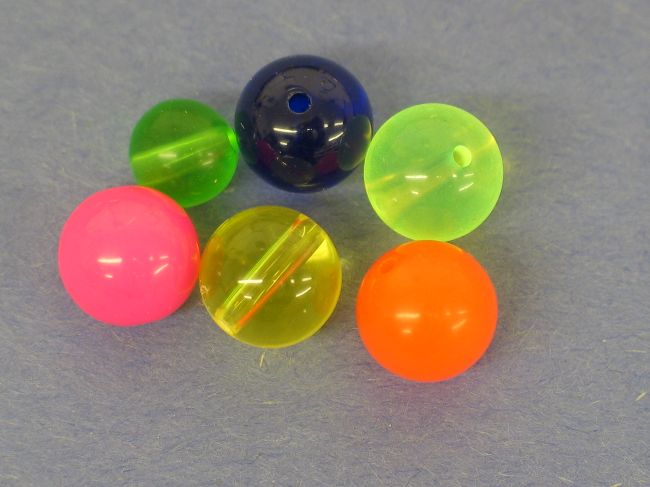 UV Fluorescent Acrylic Round Beads ( 10, 25, 50 Pack )