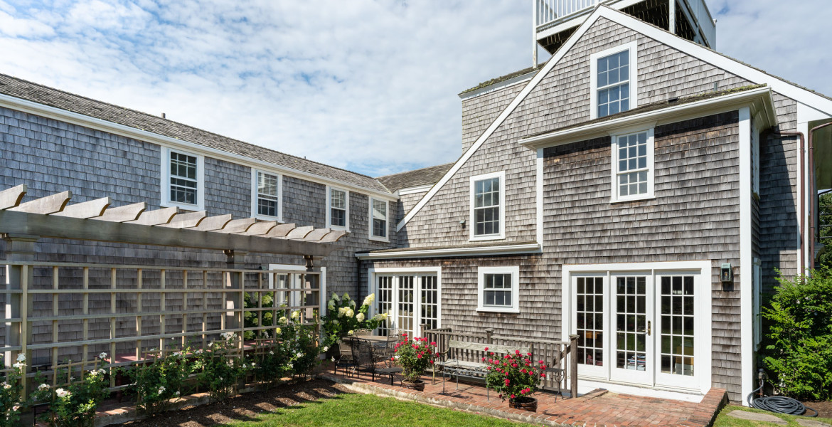 Town 20 Cliff Road Fisher Real Estate Nantucket