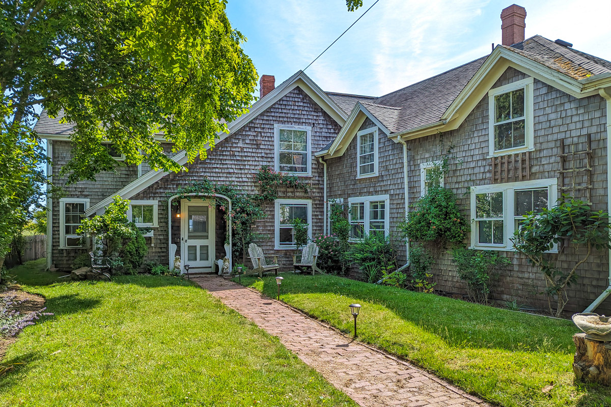 New Nantucket Listing 13 Cliff Rd