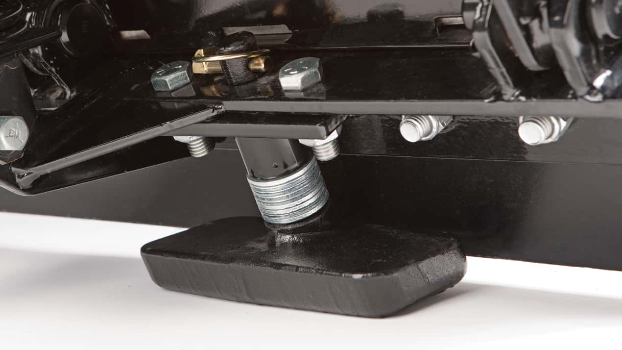 XLS™ Winged Plow Independent Plow Wing Control FISHER®