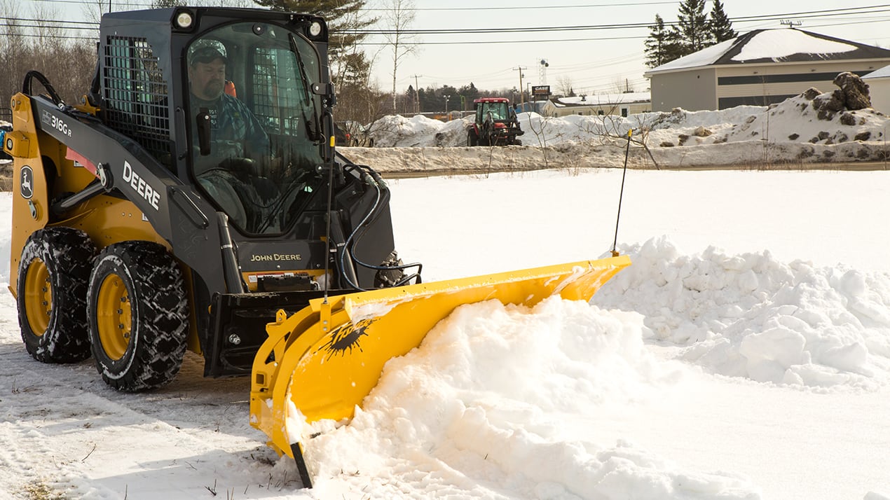SkidSteer Plows STORM BOXX™, Straight, Winged & VPlows FISHER®