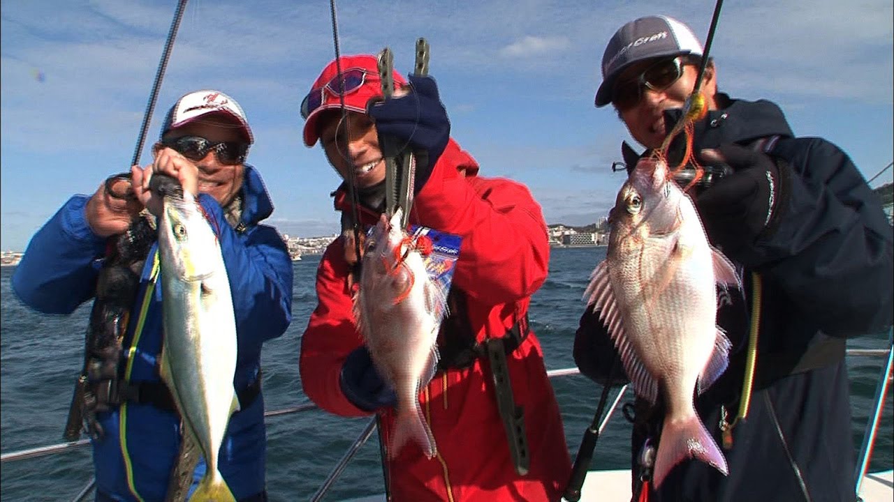 ここへ到着する 明石 海峡 釣り ロイヤリティフリーのワンフード