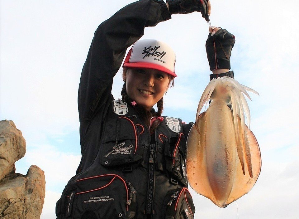 アオリイカのウキ釣りに挑戦！初心者でも入門しやすくオススメ！その釣り方や必要なタックルまで徹底解説！
