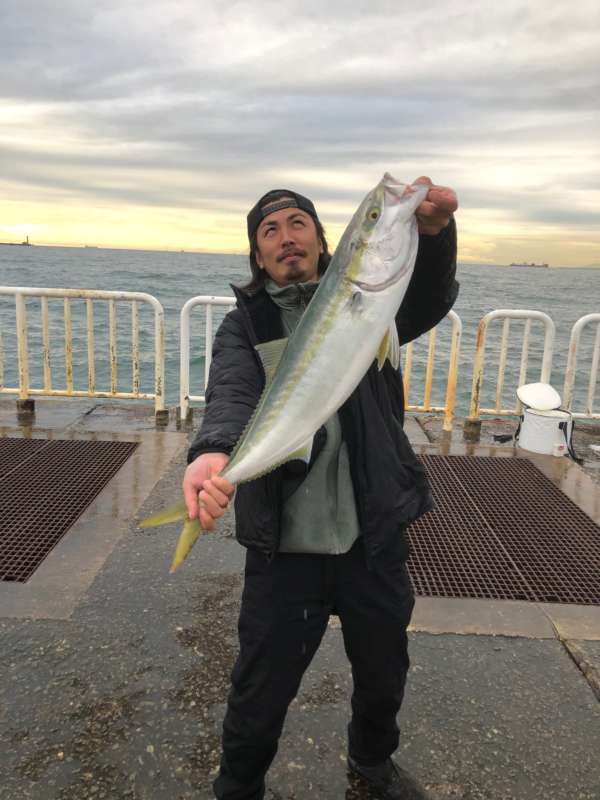 南港魚つり園でまたブリが出た！ フィッシングマックス 関西の釣果大阪･神戸･和歌山の釣果情報