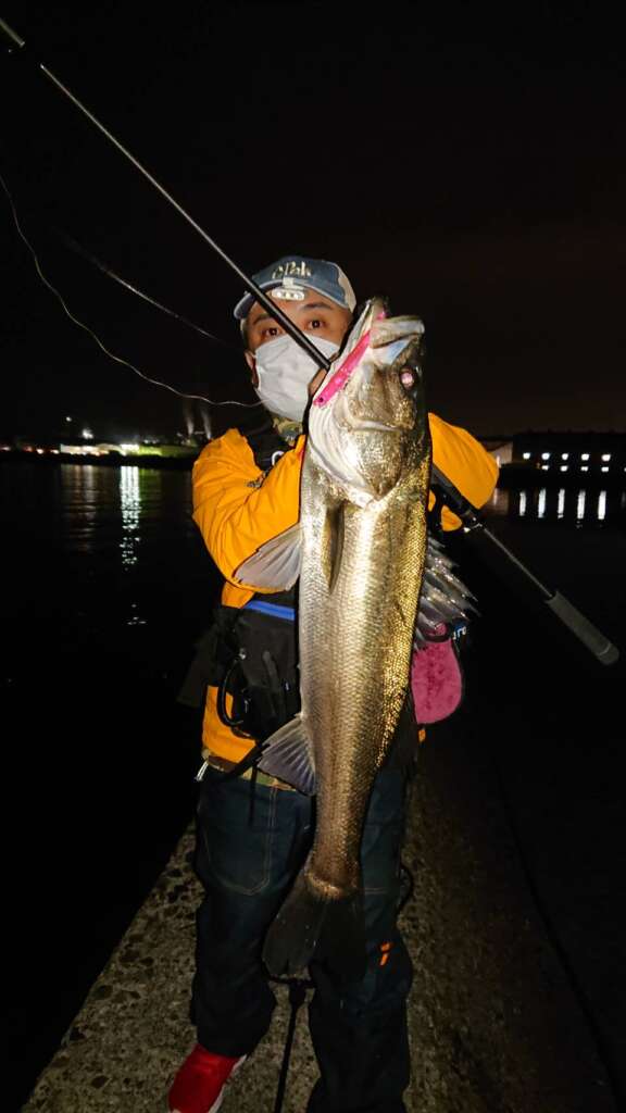 【4月15日】 4月17日開催の 『岸和田渡船 バチ抜け調査便』 に向けてのテスト釣行に参加してきました。