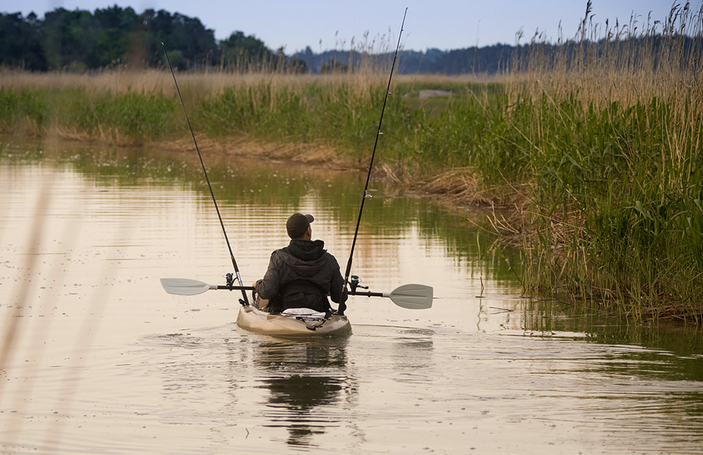 10 Kayak Fishing Tips and Beginners Gear Guide