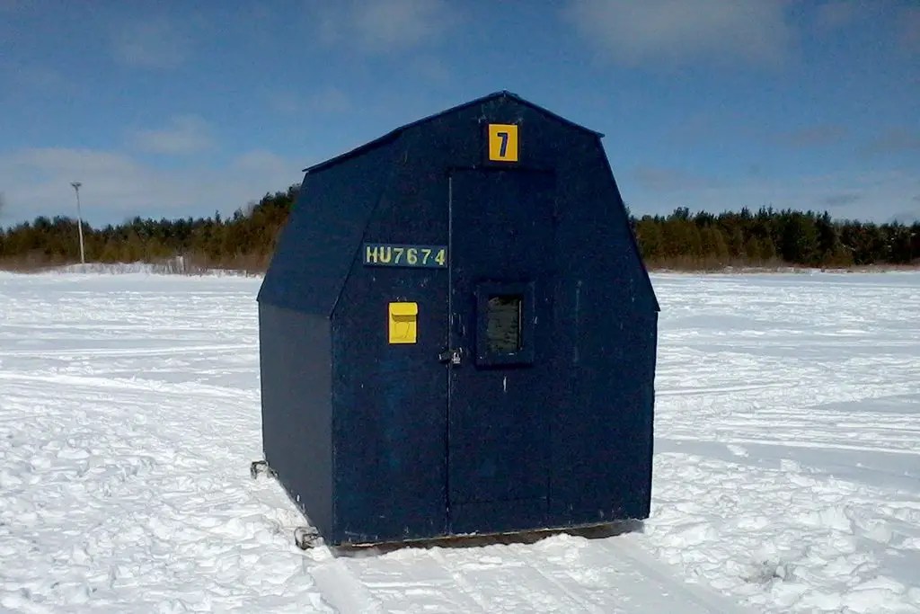 Ice Hut Registration Required on Area Lakes Fish'n Canada