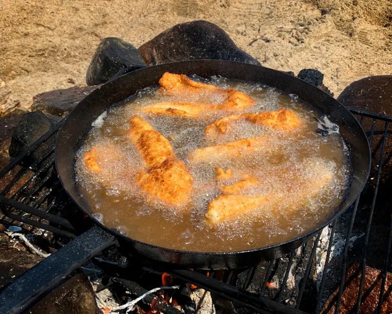 Episode 546 Brace Lake Makokibatan Outpost Fish'n Canada